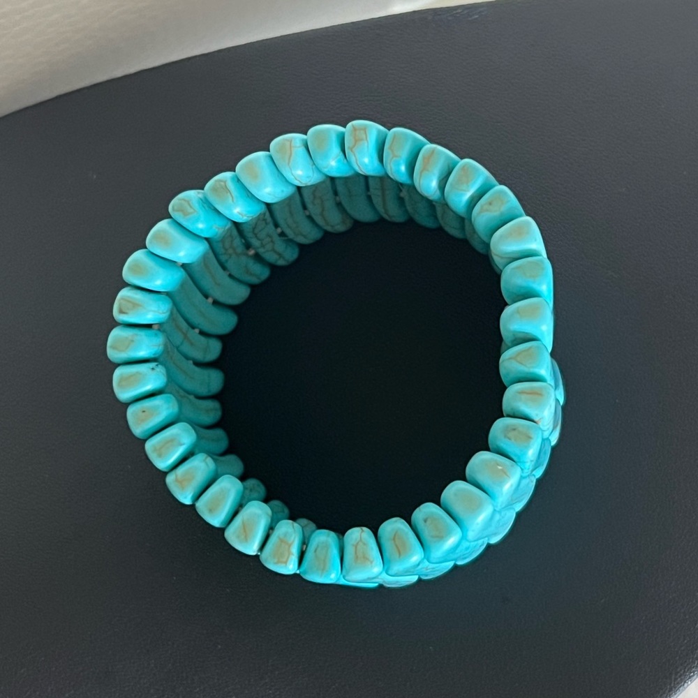 Turquoise stretch bracelet - Picture 2 of 5